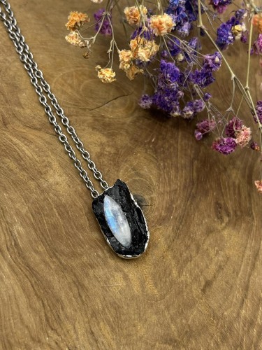 turmalin kamień księżycowy 2.jpg